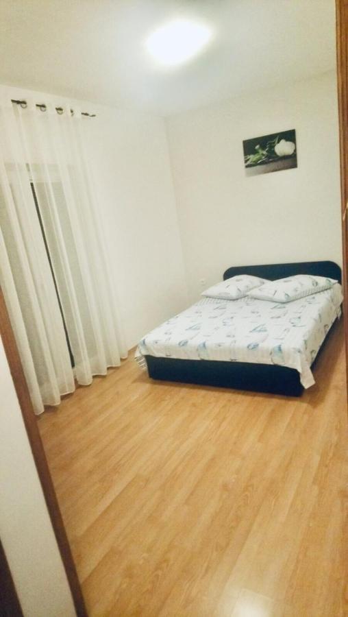 Apartmani Niko 1 Radovin Kültér fotó